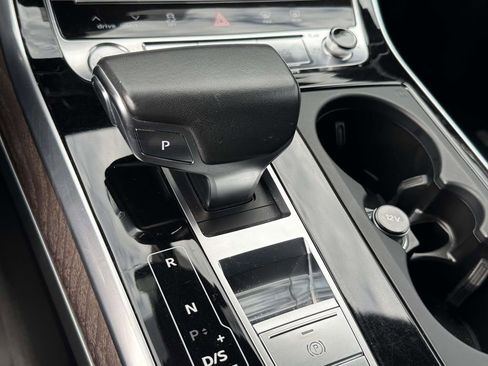 Used 2019 Audi Q8 Prestige AWD/4WD image 30