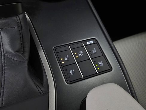 Used 2024 Lexus UX 250h AWD w/ Premium Package image 29