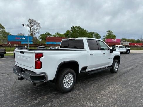 Used 2024 Chevrolet Silverado 2500 LTZ w/ LTZ Plus Package AWD/4WD image 6