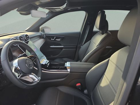 Used 2026 Mercedes-Benz GLC 300 4MATIC image 21