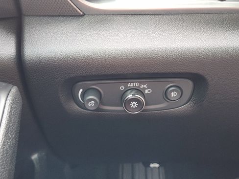 Used 2019 Chevrolet Traverse Premier w/ Driver Confidence II Package image 26