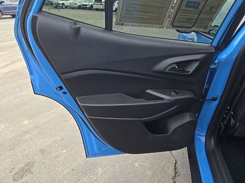 Used 2024 Chevrolet Trax RS w/ Sunroof Package image 25