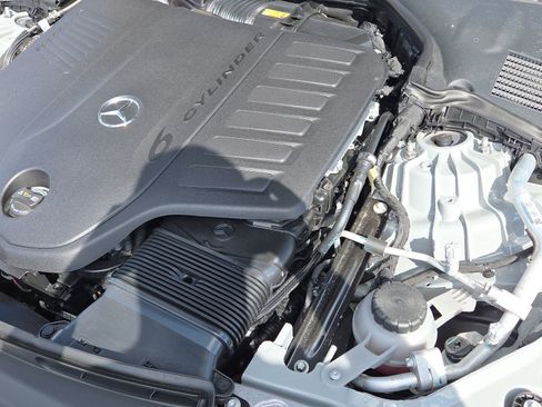 Used 2026 Mercedes-Benz CLE 450 4MATIC Cabriolet image 39