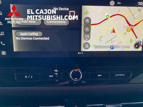 Used 2025 Mitsubishi Outlander AWD image 18
