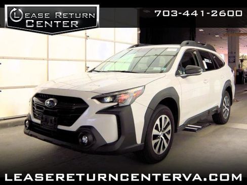 Used 2023 Subaru Outback Premium AWD/4WD image 1