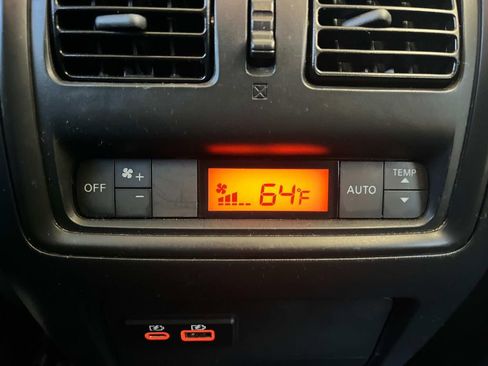 Used 2019 Nissan Pathfinder SV image 21