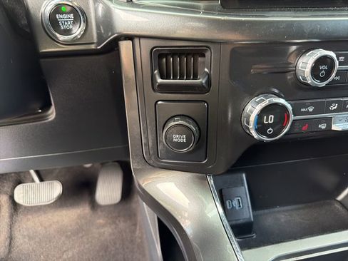 Used 2021 Ford F150 XLT w/ Equipment Group 302A High RWD image 25