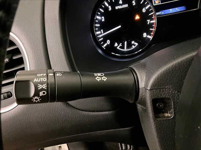 Used 2020 Nissan Pathfinder SV AWD/4WD image 31