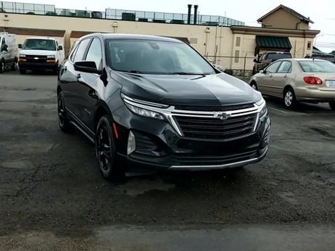Used 2022 Chevrolet Equinox LT FWD image 2