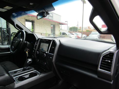 Used 2016 Ford F150 XLT w/ Equipment Group 302A Luxury AWD/4WD image 12