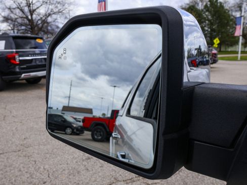 Used 2018 Ford F150 Lariat image 32