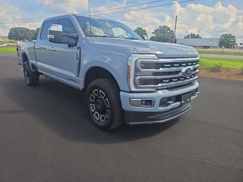 Used 2024 Ford F250 Platinum AWD/4WD image 23