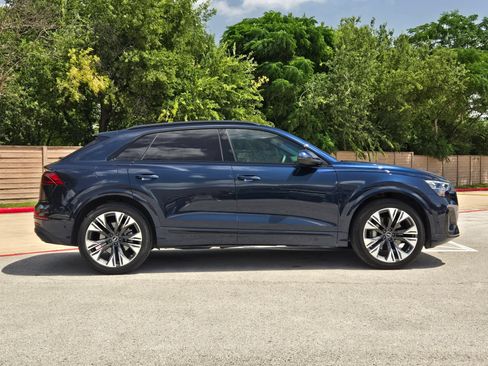 Used 2024 Audi Q8 Prestige AWD/4WD image 2