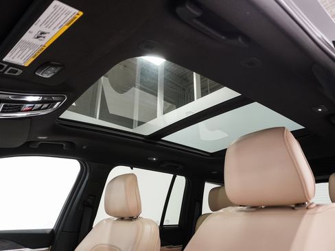 Certified 2024 Jeep Grand Cherokee Limited w/ Luxury Tech Group II image 12