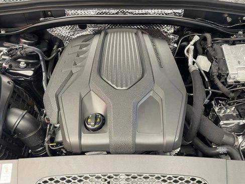 New 2026 Porsche Macan AWD/4WD image 14
