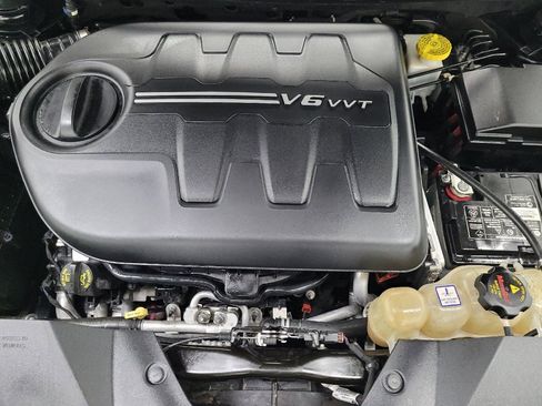 Used 2019 Jeep Cherokee Latitude w/ Popular Appearance Group image 30