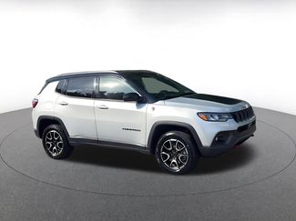 Used 2025 Jeep Compass Trailhawk AWD/4WD video 2