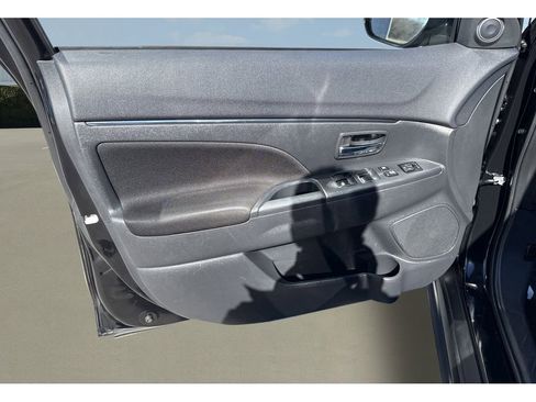 Used 2024 Mitsubishi Outlander Sport ES image 15