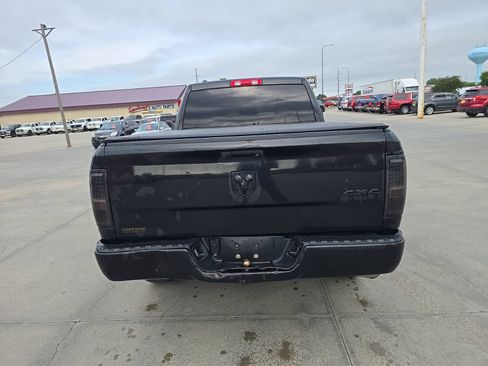Used 2017 RAM 1500 Express w/ Black Ram 1500 Express Group AWD/4WD image 7