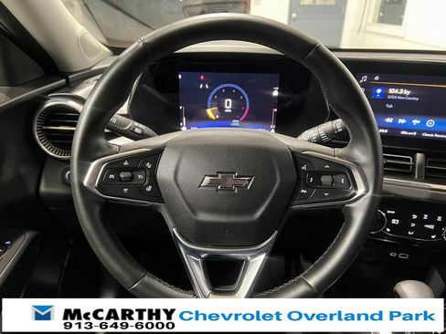 Used 2025 Chevrolet Trax ACTIV w/ Driver Confidence Package image 12
