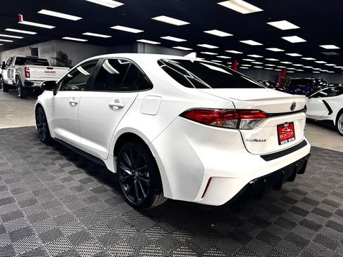 Used 2024 Toyota Corolla SE FWD image 11