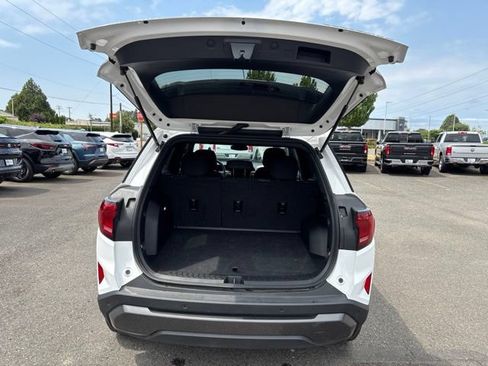 Used 2025 GMC Terrain Elevation AWD/4WD image 31