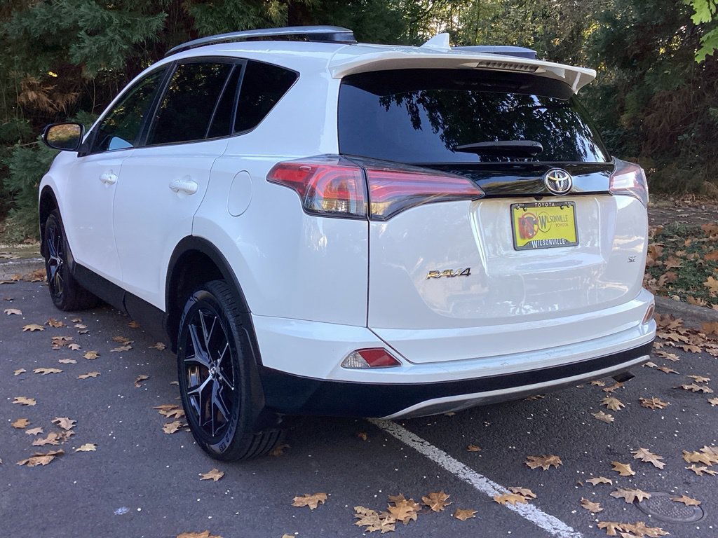 Used 2017 Toyota RAV4 SE w/ Power Extra Value Package AWD/4WD image 11