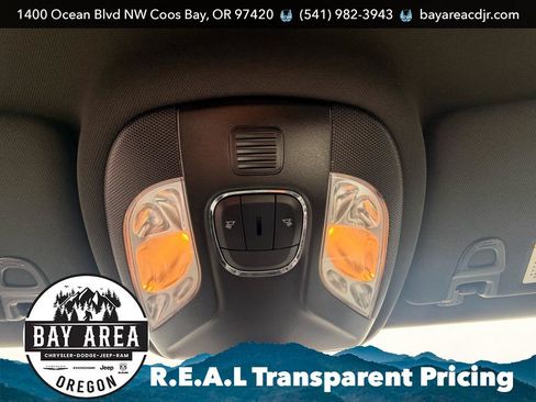 Used 2024 Jeep Compass Latitude AWD/4WD image 21