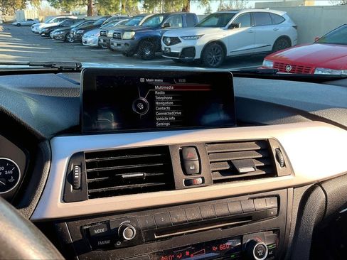 Used 2015 BMW 320i Sedan image 23