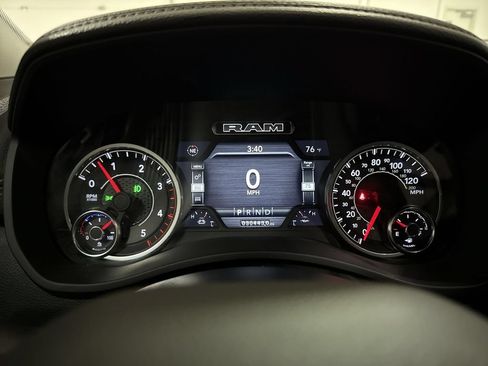 Used 2024 RAM 2500 Laramie AWD/4WD image 12