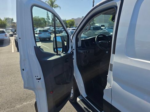 Used 2025 Ford Transit 250 Low Roof w/ Exterior Upgrade Package RWD image 33