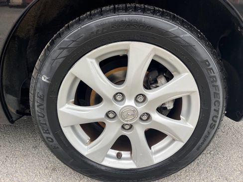 Used 2010 MAZDA MAZDA3 i Touring image 11