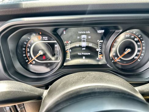 Used 2025 Jeep Gladiator Sport AWD/4WD image 30