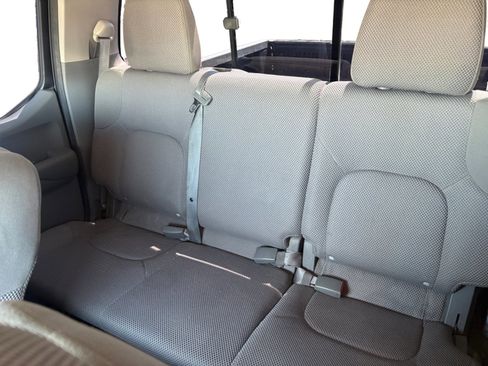 Used 2017 Nissan Frontier SV RWD image 16