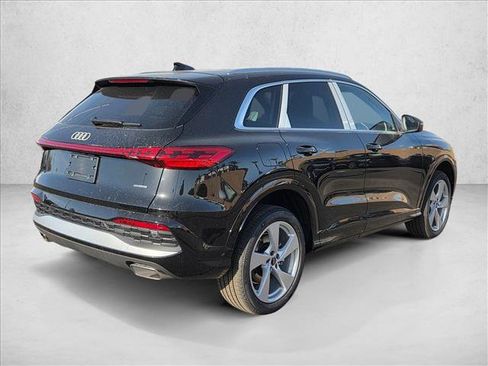New 2025 Audi Q5 Premium Plus image 2