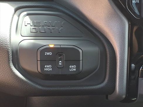 Used 2025 RAM 2500 Big Horn AWD/4WD image 31