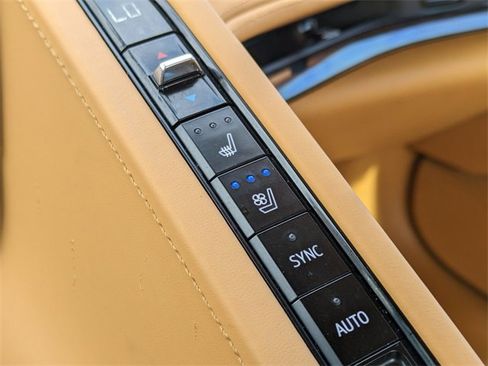 Used 2023 Chevrolet Corvette Stingray Premium Conv w/ Z51 Performance Package image 31