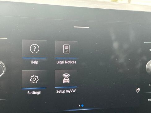 New 2026 Volkswagen Taos SE image 15