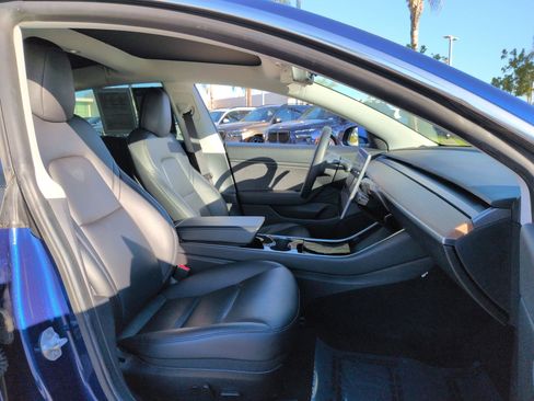 Used 2020 Tesla Model 3 Long Range image 32