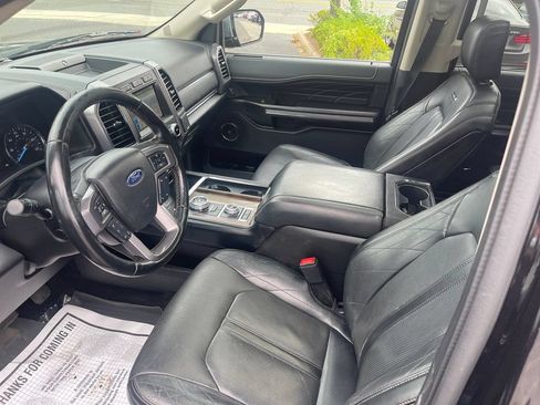 Used 2019 Ford Expedition Platinum AWD/4WD image 13