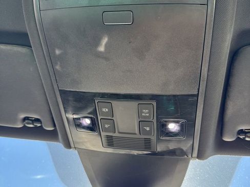 Used 2019 Volkswagen Golf R 4-Door image 26