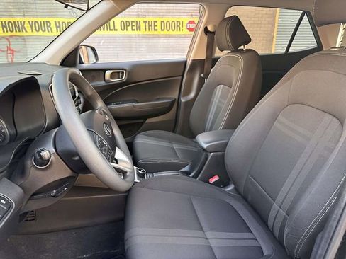 Used 2020 Hyundai Venue SEL FWD image 19