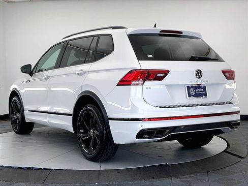 Certified 2023 Volkswagen Tiguan SE R-Line AWD/4WD image 3
