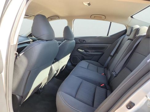 Used 2023 Nissan Altima 2.5 SV image 18