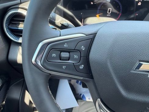 New 2026 Chevrolet Trax LT w/ LT Convenience Package FWD image 14