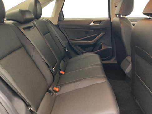 Used 2019 Volkswagen Jetta SE FWD image 19