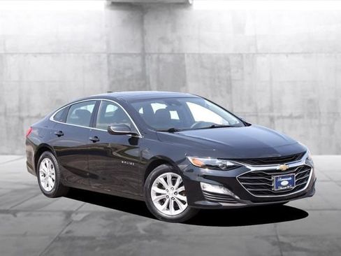 Used 2024 Chevrolet Malibu LT FWD image 2