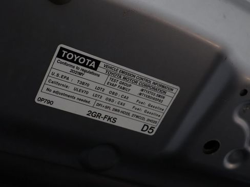 Used 2021 Toyota Tacoma SR AWD/4WD image 33