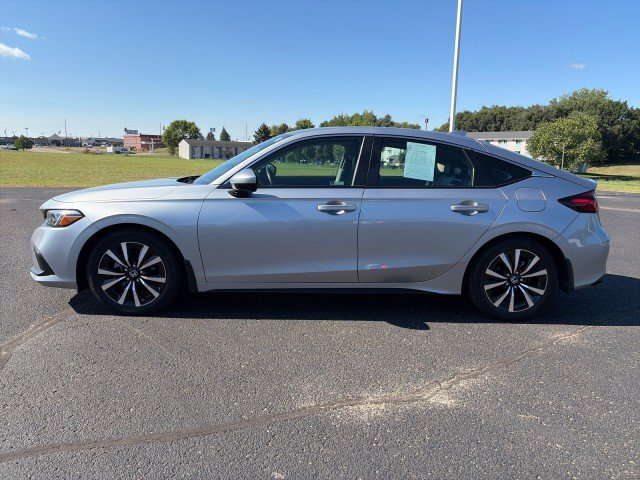 Used 2024 Honda Civic EX-L image 2