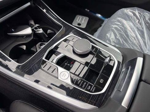 New 2026 BMW X5 xDrive50e image 17